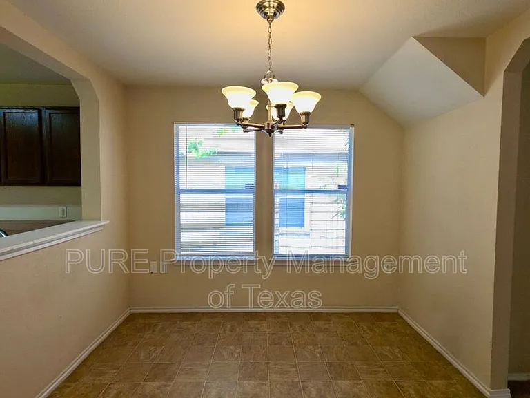 7412 Cayenne Ln — Photo 10