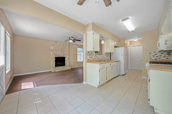 14203 Sussman Ct #B — Photo 4