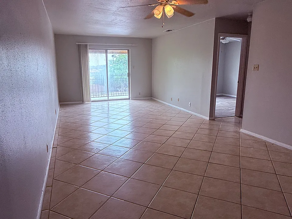 923 Vance Jackson Rd #804