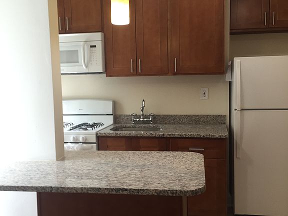 4th image of 115 Ocean Ave APT B2