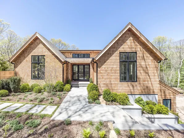 21 Ocean Pkwy, East Hampton, NY 11937