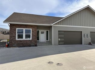 212 Solomon Loop NW, East Wenatchee, WA 98802