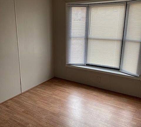5th image of 123 Crystal Ct