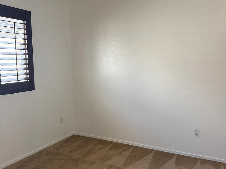 504 E Calle Escora — Photo 20