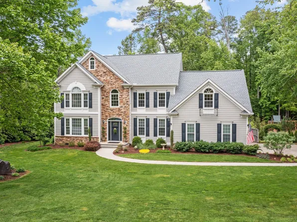 109 Greyfriars Ln, Cary, NC 27518