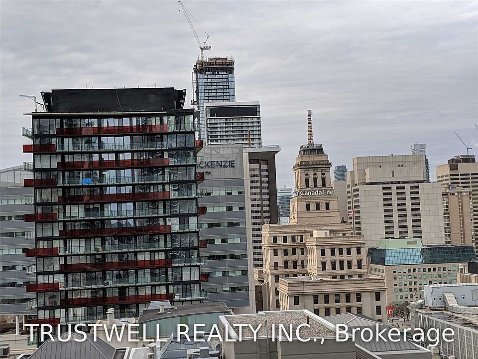 1st image of 126 Simcoe St Unit 2005