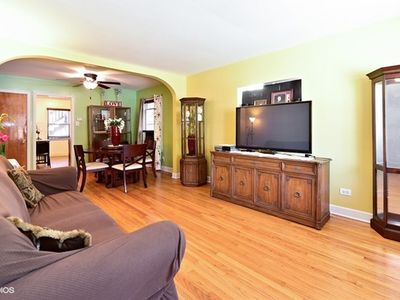 2955 N Kolmar Ave, Chicago, IL, 60641