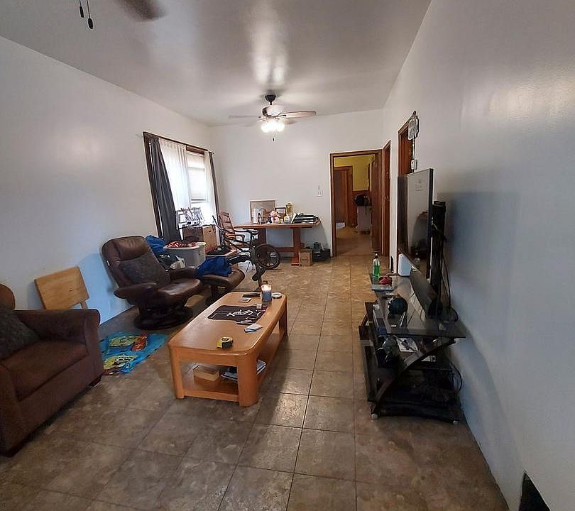 2nd image of 6206 S Komensky Ave