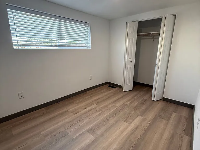 2551 S Main St — Photo 11