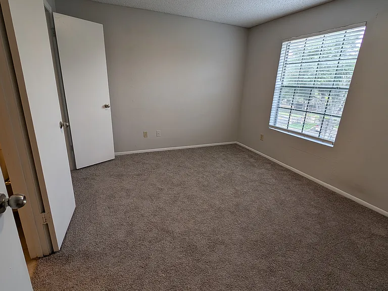 224 Afton Sq #301 — Photo 13