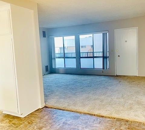 5th image of 615 E Providencia Ave APT I