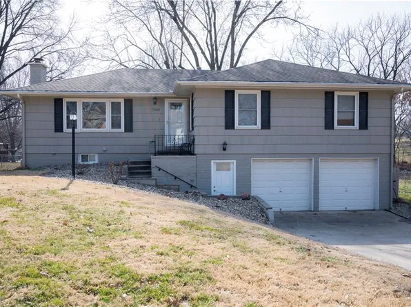 7503 Donal Ave, Pleasant Valley, MO 64068