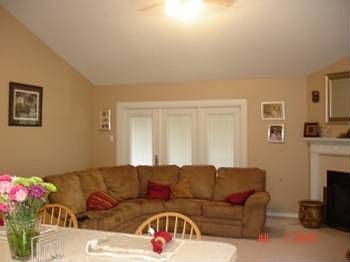 4th image of 3122 Meadow Lake Dr E