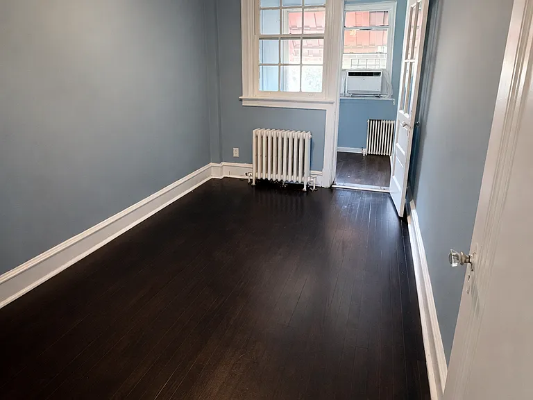 118 Longfellow St NW — Photo 7