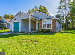 18 Lakebridge Dr, Deptford, NJ 08096