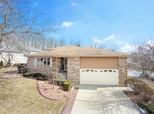 741 Harasek St, Lemont, IL