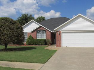 1902 SW Spruce Rd, Bentonville, AR 72712