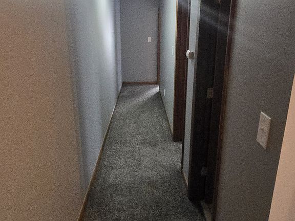 5th image of 493 Burch St