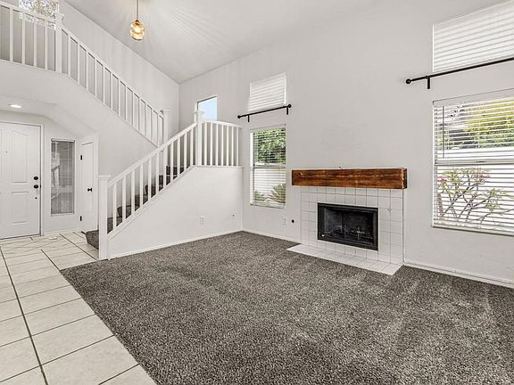 4th image of 857 Rock Ridge Ct