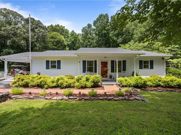1630 Ploughboy Ln, Winston Salem, NC 27103