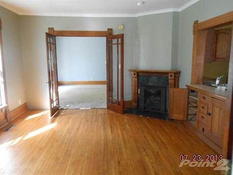 5th image of 600 E Jefferson St