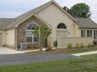 4261 Plantation Ridge Ln, Greensboro, NC 27409