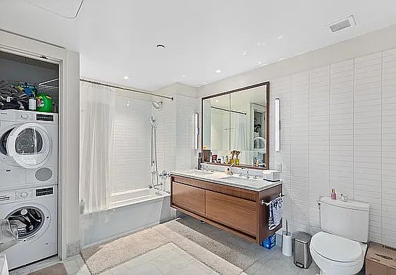 3rd image of 550 Vanderbilt Ave #811