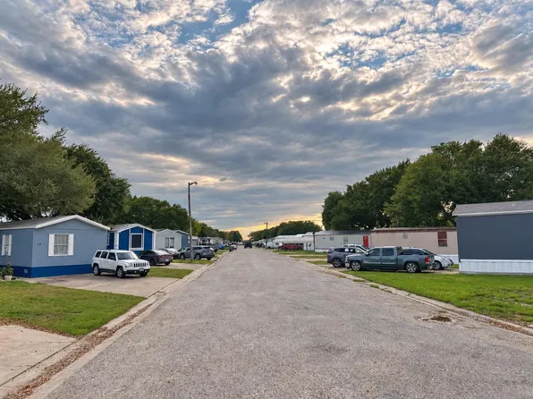 1204 S Laurent St, Victoria, TX
