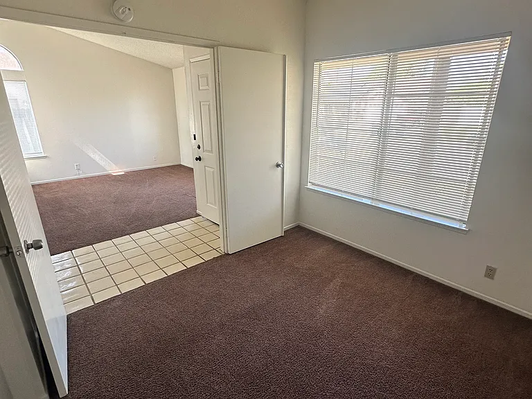 122 Noga Ave — Photo 17