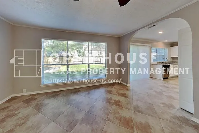 9322 Wandsworth Dr — Photo 6