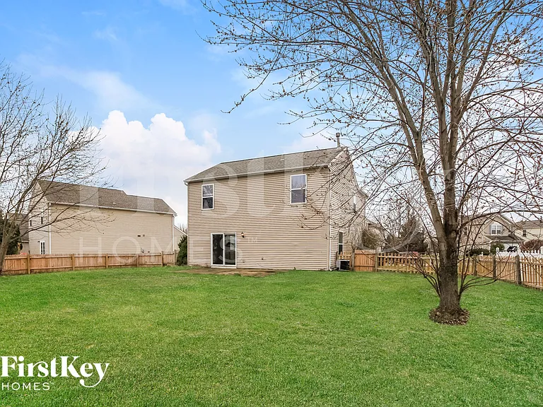 330 Heftner Cir — Photo 14