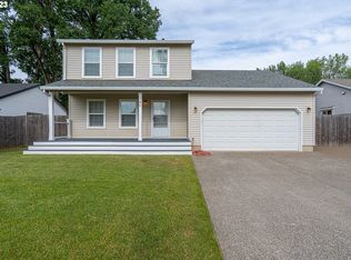 740 Logan Ln, Dundee, OR