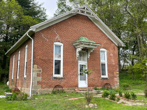 3227 Pleasant Valley Rd, Lucas, OH 44843