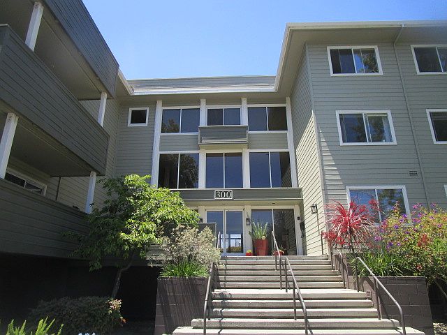 1st image of 300 Murchison Dr APT 320