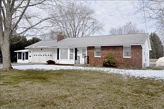 1st image of 3093 Thayer Ave