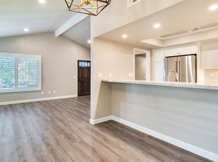 913 Ardmore Cir, Redlands, CA 92374