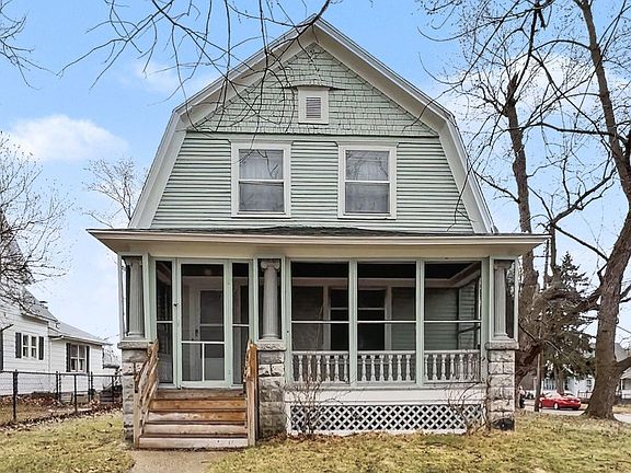 3rd image of 83 Magnolia Ave