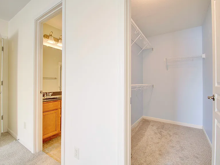 2223 Rolling Hills Dr — Photo 14