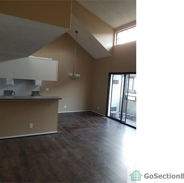 1st image of 15916 Vanowen St APT 204