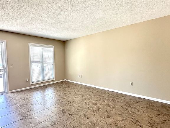 4th image of 835A Ellen St