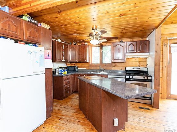 5th image of 13923 Beech Dr