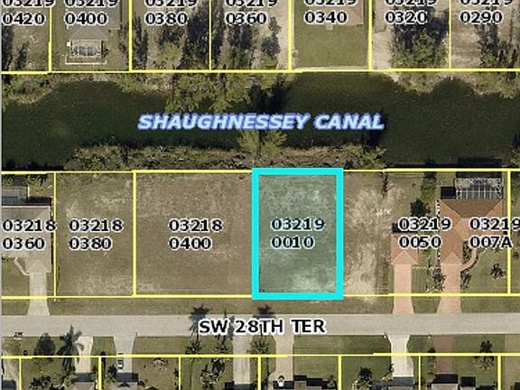4th image of 909 SW 28th Ter