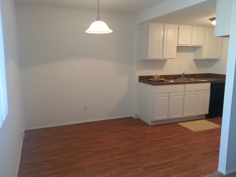 2nd image of 18562 Royalton Rd APT 303