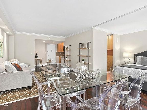 4th image of 1010 3rd Ave #14M