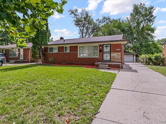 2nd image of 22435 Pembroke Ave