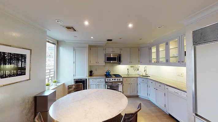 Rented by Compass | media 2