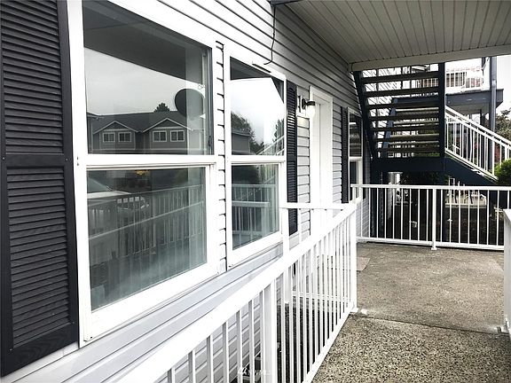 4th image of 1906 Ahlers Ave #1234