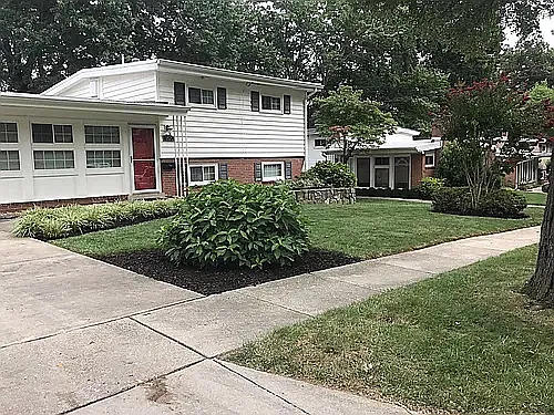 3 bed, $2,990 — Photo 1