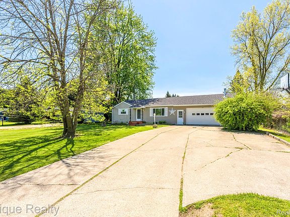2nd image of 11110 Davison Rd