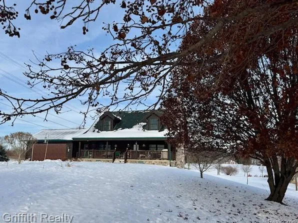 5748 W Coon Lake Rd, Howell, MI 48843